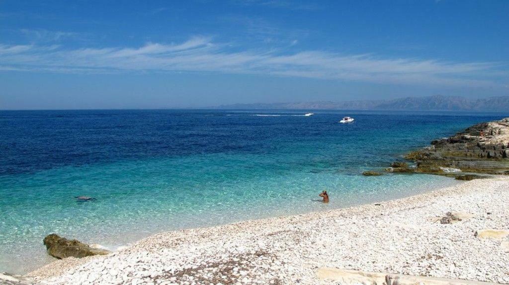 Waterfront Villa With Pool Vela Luka Esterno foto