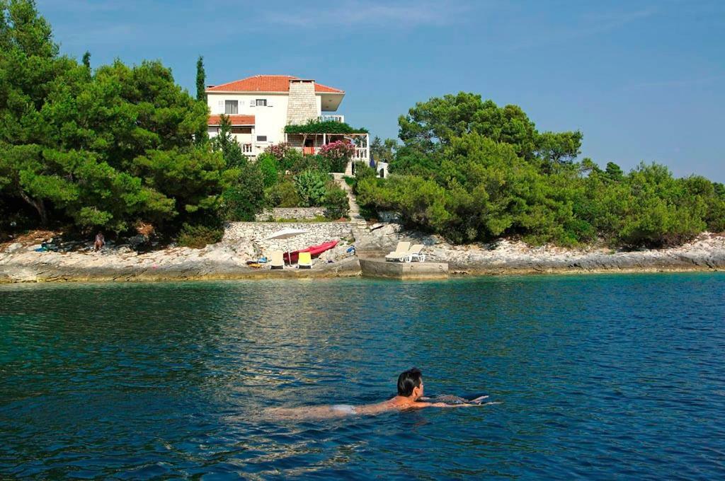 Waterfront Villa With Pool Vela Luka Esterno foto